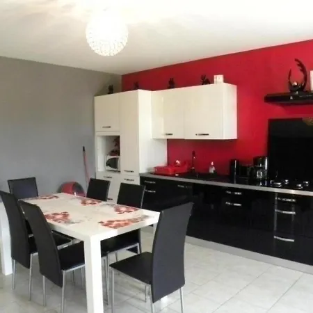 Biran, 3 Pieces, 5 Personnes - Fr-1-483-135 Feriehus